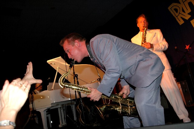 min 2006 11 25 riot 826